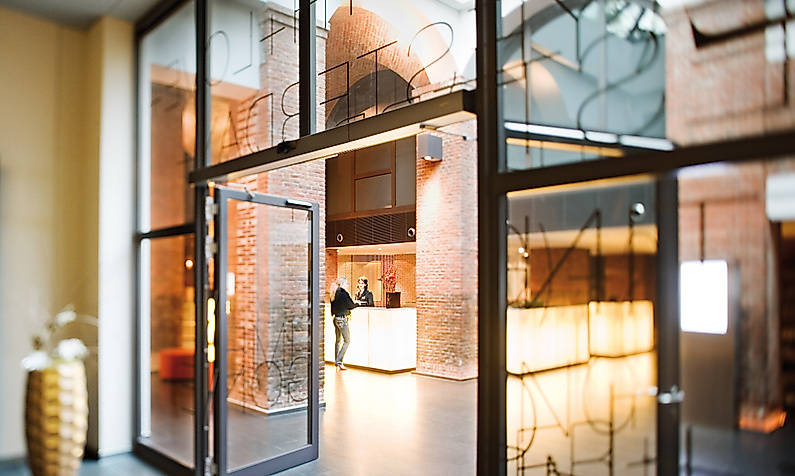 Mövenpick Hotel Hamburg: Reception