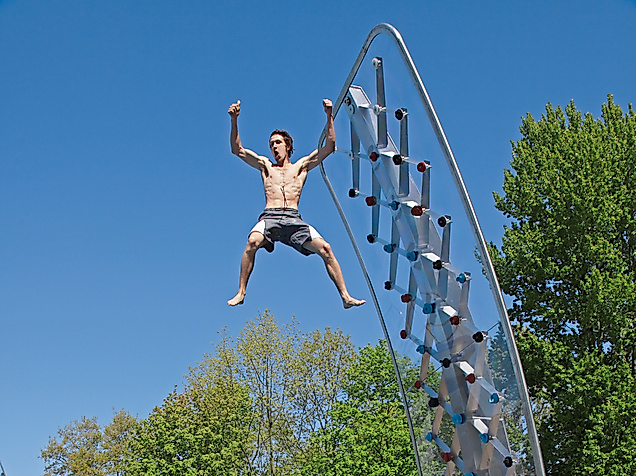 Climbing wall at Kombibad Billstedt