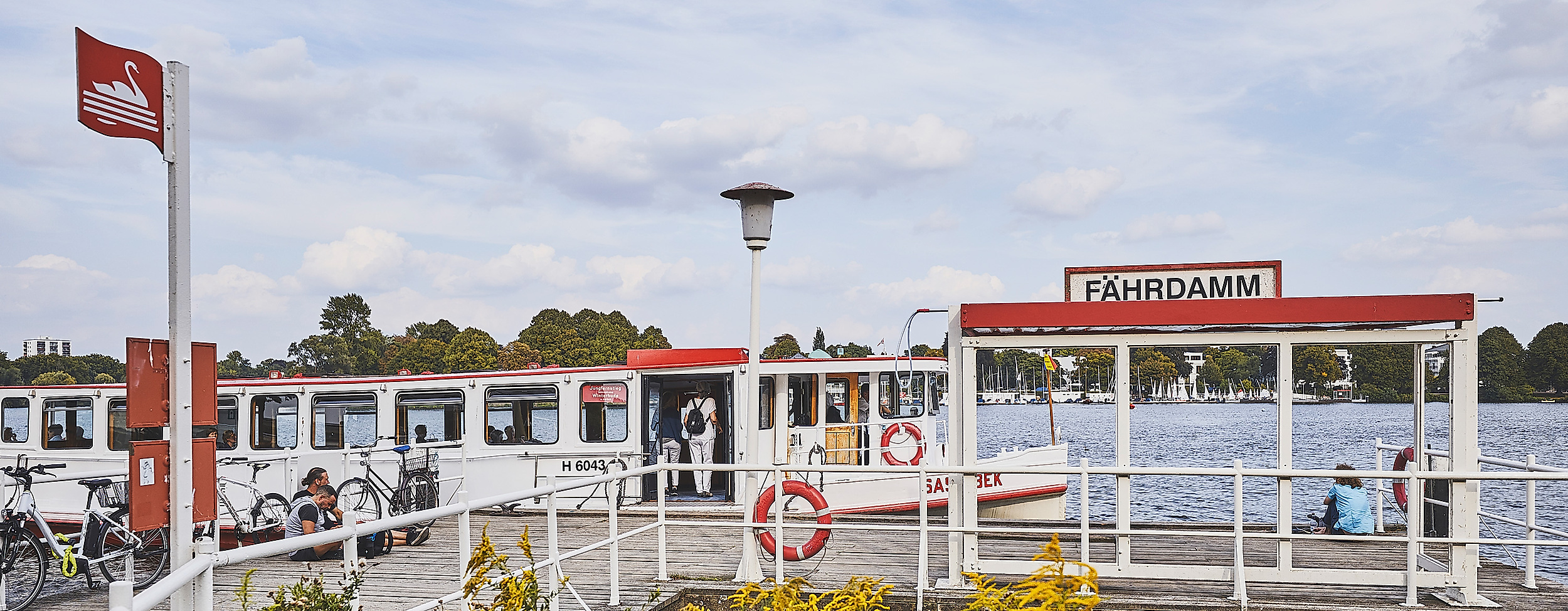 aussenalster_detail_faehrdamm_c-2018-thisisjulia-photography-2
