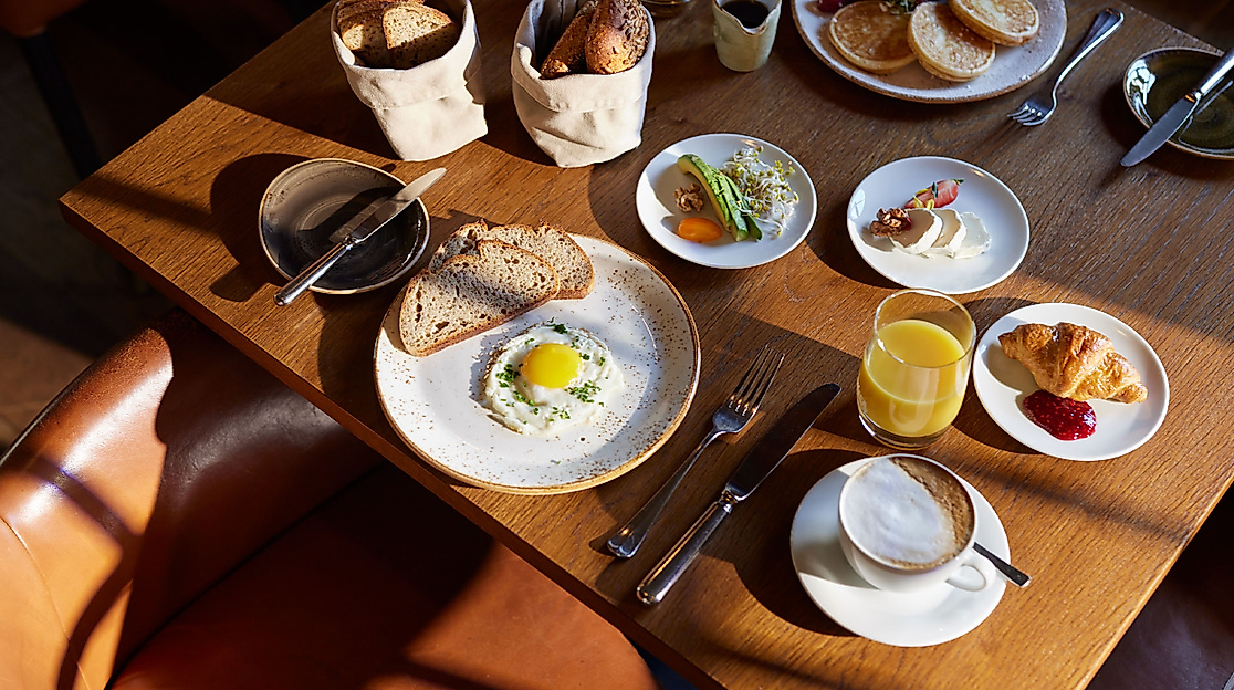 Hotel Gastwerk Hamburg: breakfast