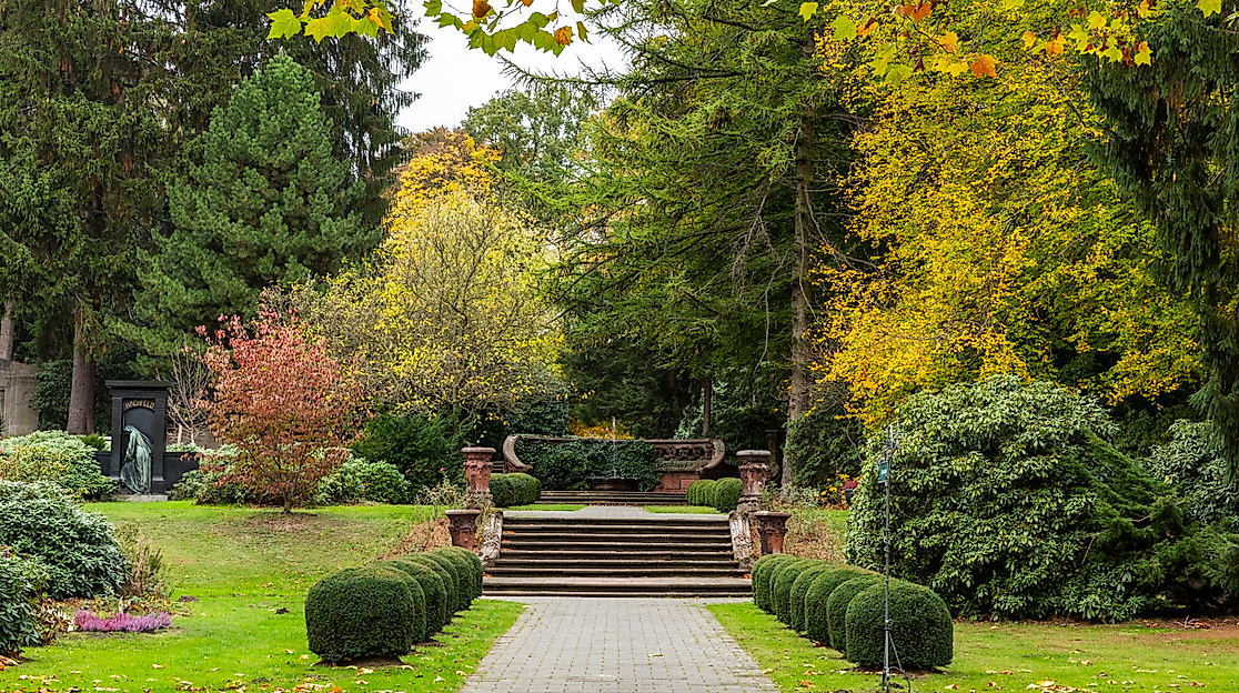 lee_maas_timo_sommer_hamburger_norden_friedhof_ohlsdorf_3000px_argb_330