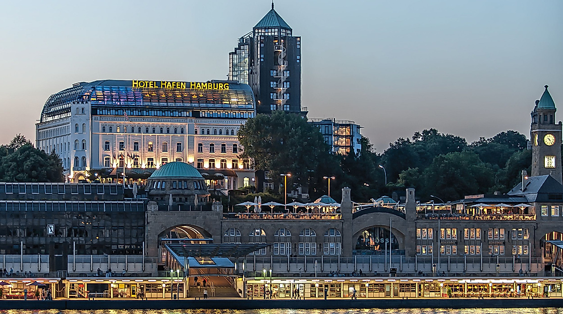 Hotel Hafen Hamburg: Exterior view