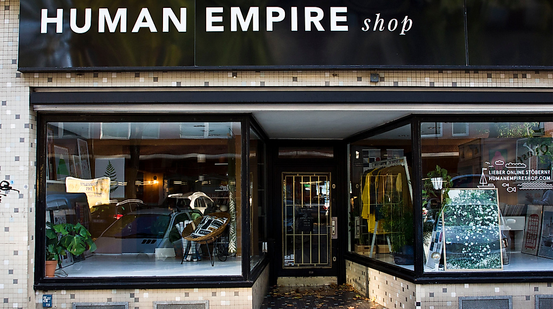 human-empire_front2_c-2018_tschreiber