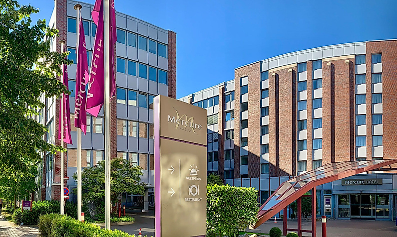 MERCURE Hotel am Volkspark Hamburg: Exterior view