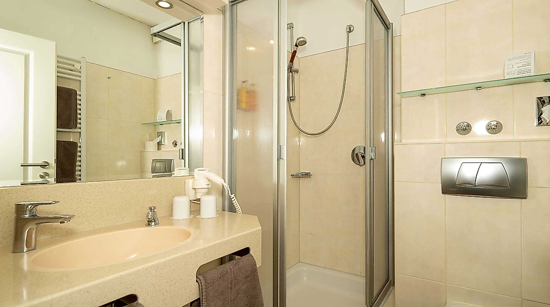 Hotel Rosengarten Hamburg: bathroom