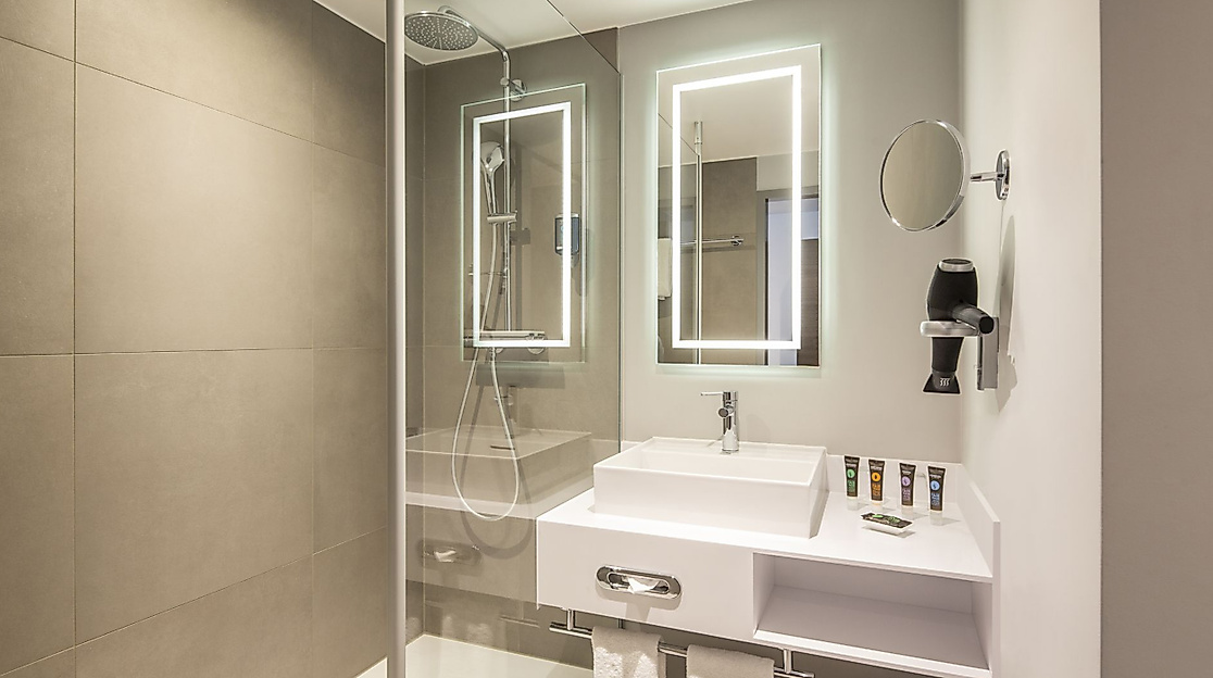 Hotel Novotel Hamburg Alster: Bathroom