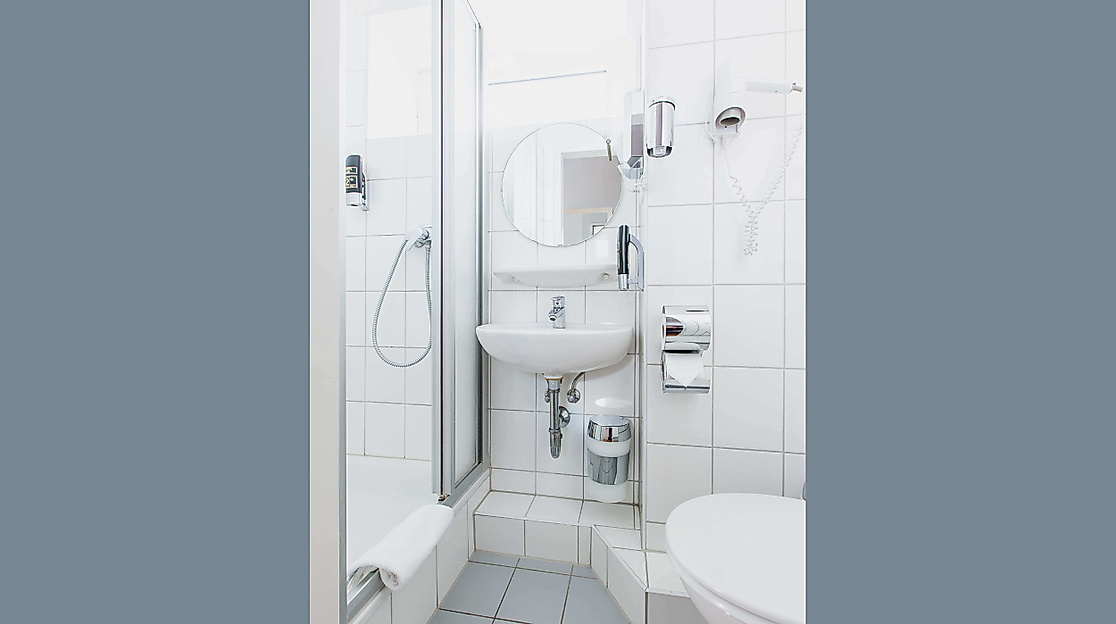 a&o City Hotel Hammer Kirche Hamburg: Bathroom