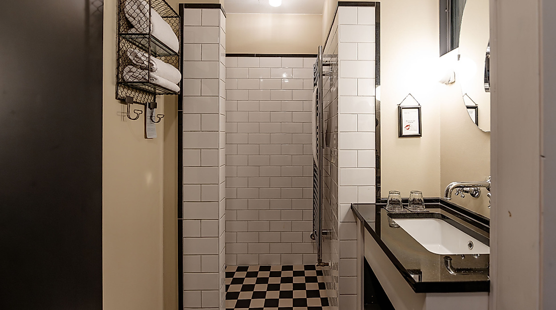 Henri Hotel Hamburg Downtown: M Studio bathroom