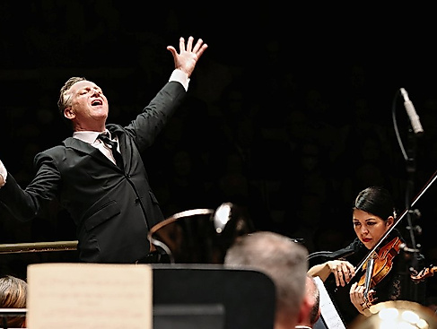 Symphoniker Hamburg / Alexander Briger