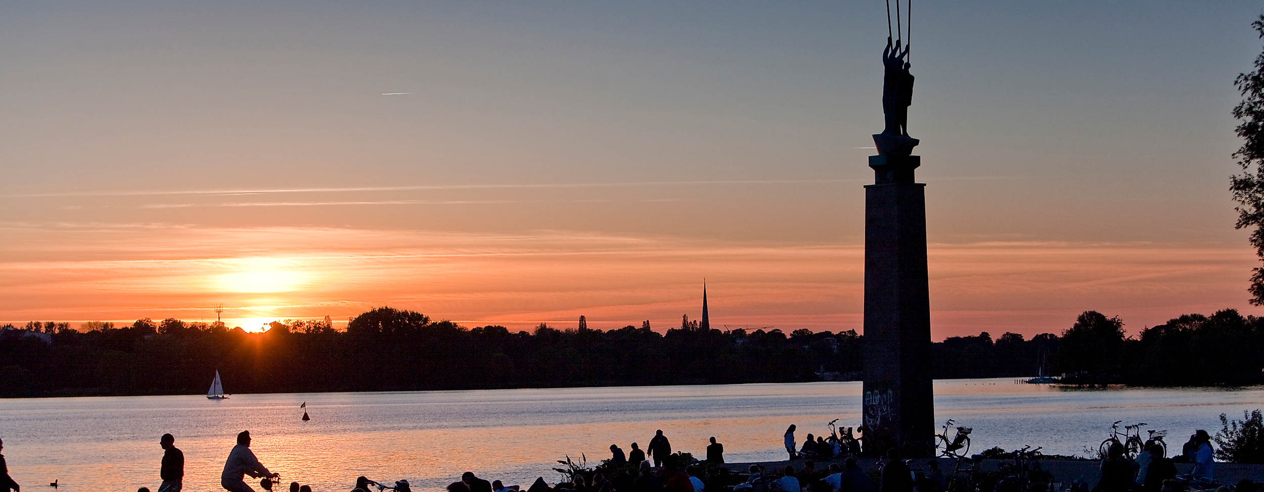 aussenalster_sonnenuntergang_c-joerg-modrow
