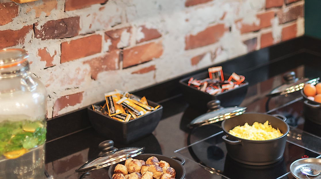 Holiday Inn - the niu Bricks Hamburg: Breakfast room
