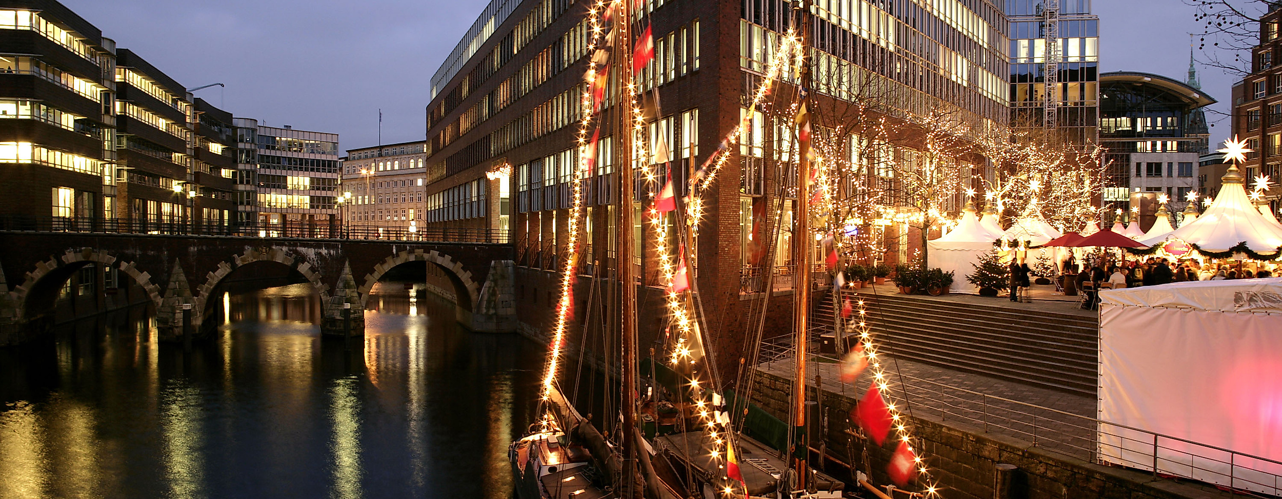 weihnachtsmarkt-fleetinsel_c-christian-bruch-13