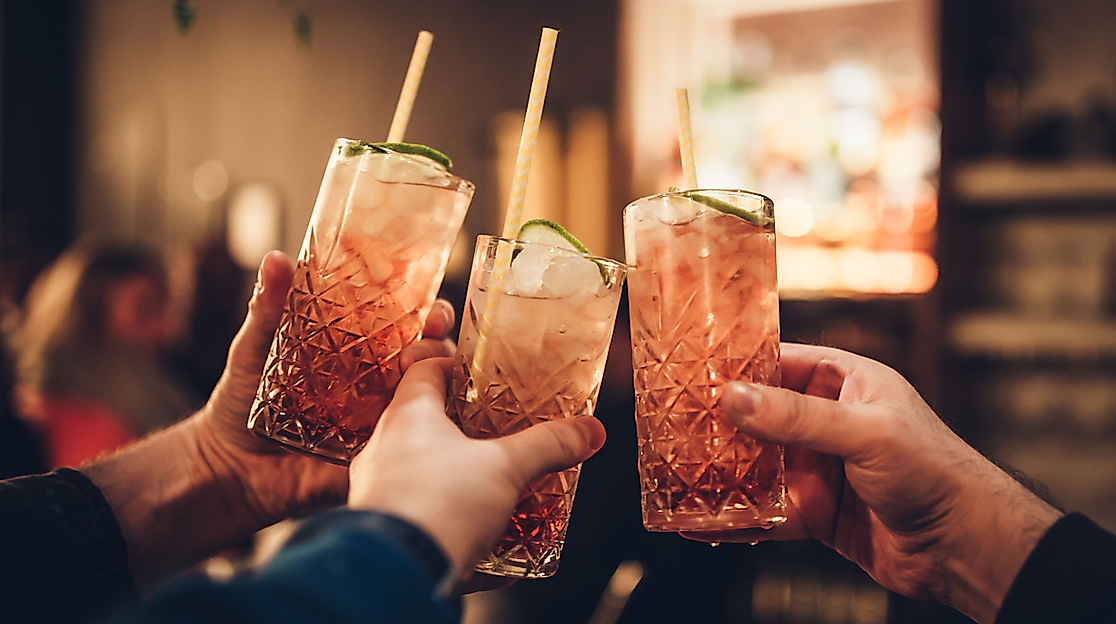 stockbild-queerbar-adobestock-198144820-tobias-weber-erw-lizenz-web-2500x1500