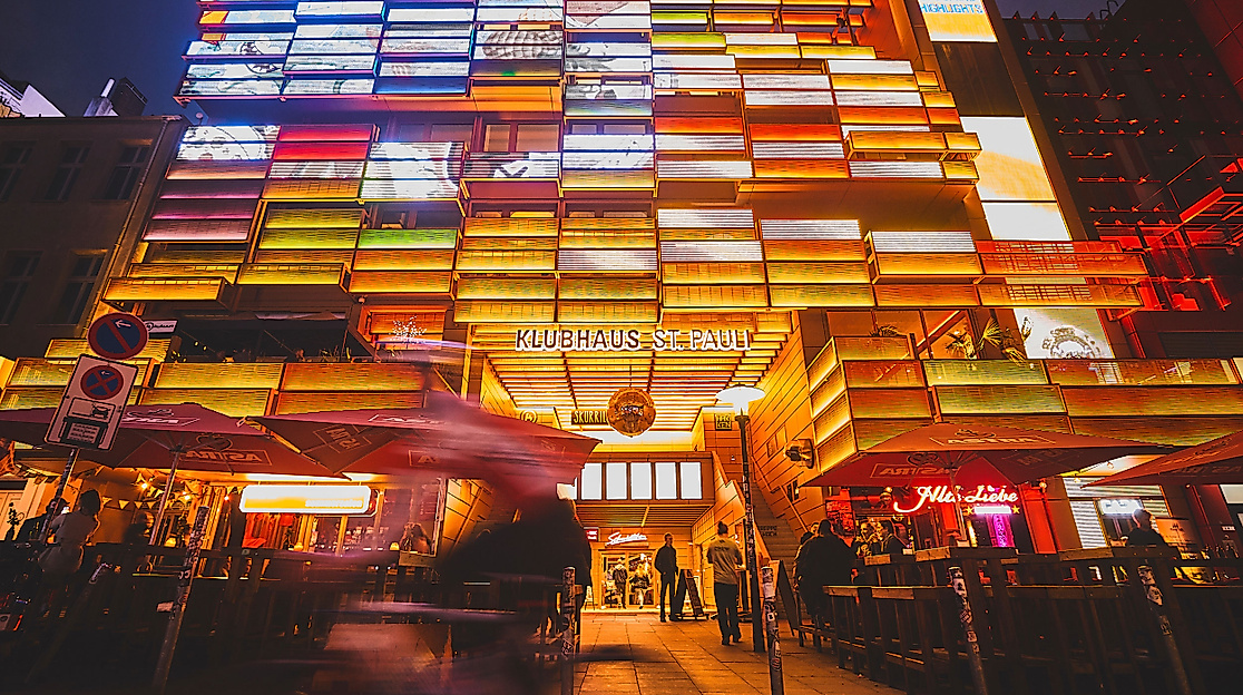 bahnhof-pauli-im-klubhaus-c-dam-thisisjulia-photography-web-2500x1500