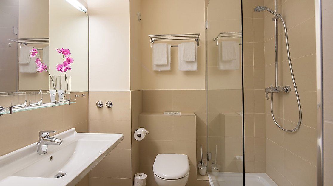 Apartment-Hotel Hamburg Mitte: bathroom example