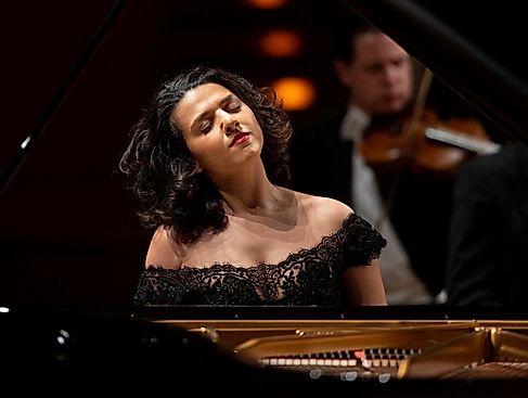 Khatia & Friends