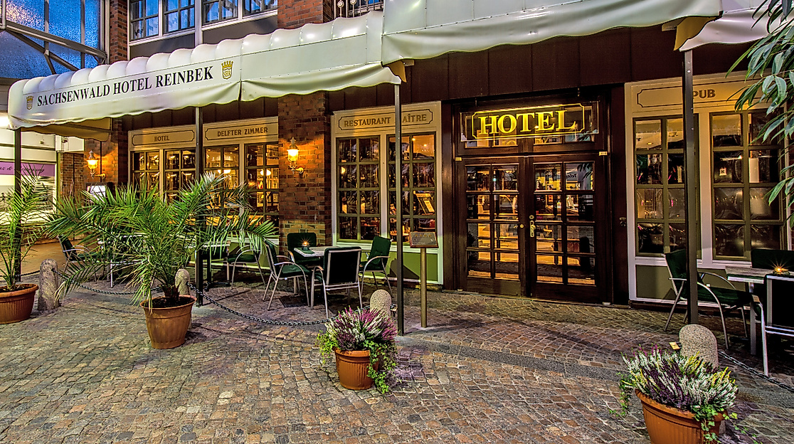 Sachsenwald Hotel Reinbek: Exterior View