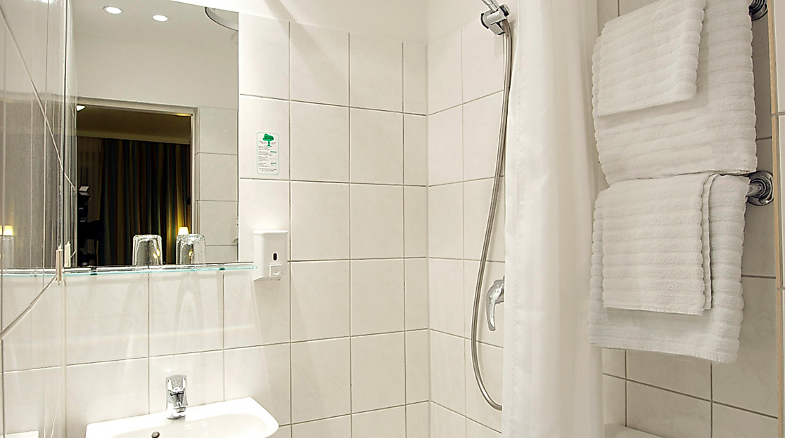 Hotel Central Hamburg: bathroom