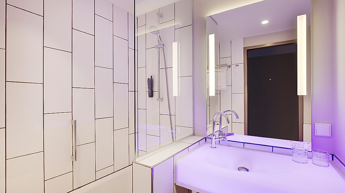 Hotel Holiday Inn Hamburg City Nord: Bathroom