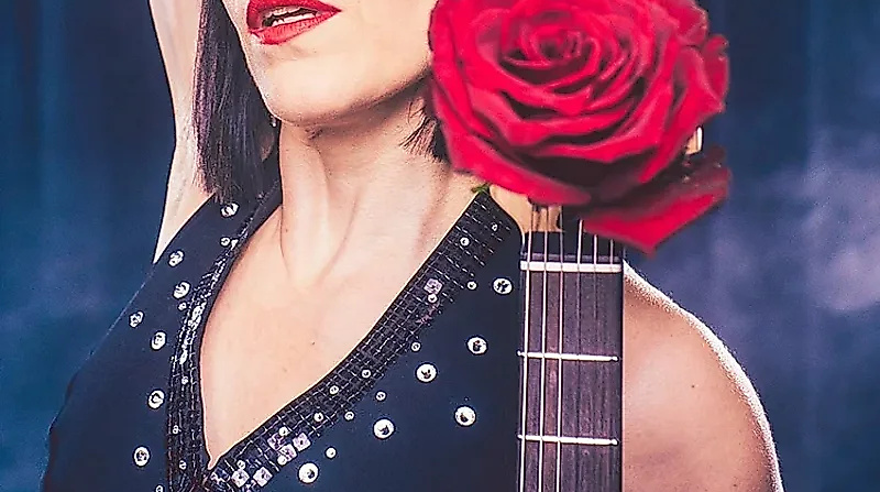 Downtown Live Club: ERJA LYYTINEN