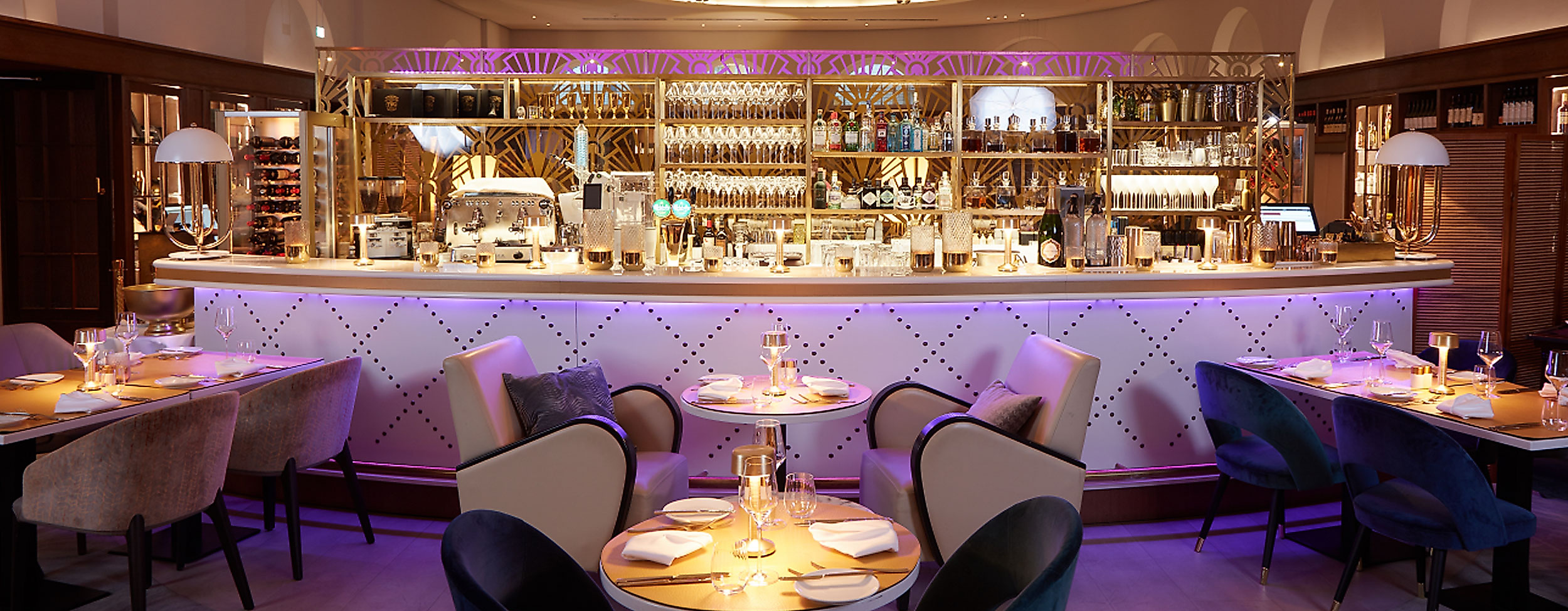 poi-the-dining-room-tresen-klein-web-2500x1500