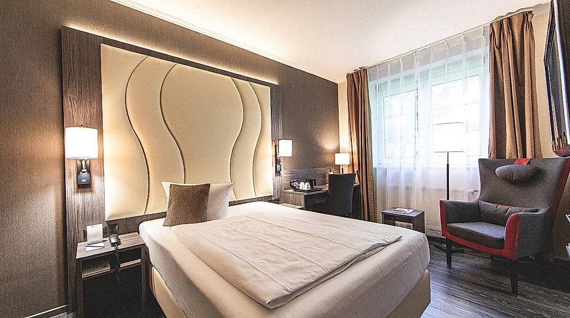 PLAZA INN Schmöker Hof: Single