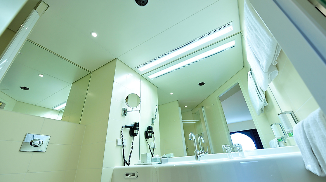 Hotel ARCOTEL Onyx Hamburg: Bathroom