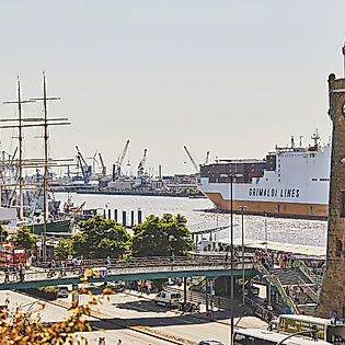 Galerie_Landungsbrücken_Landseite_C-2018-ThisIsJulia-Photography (4)