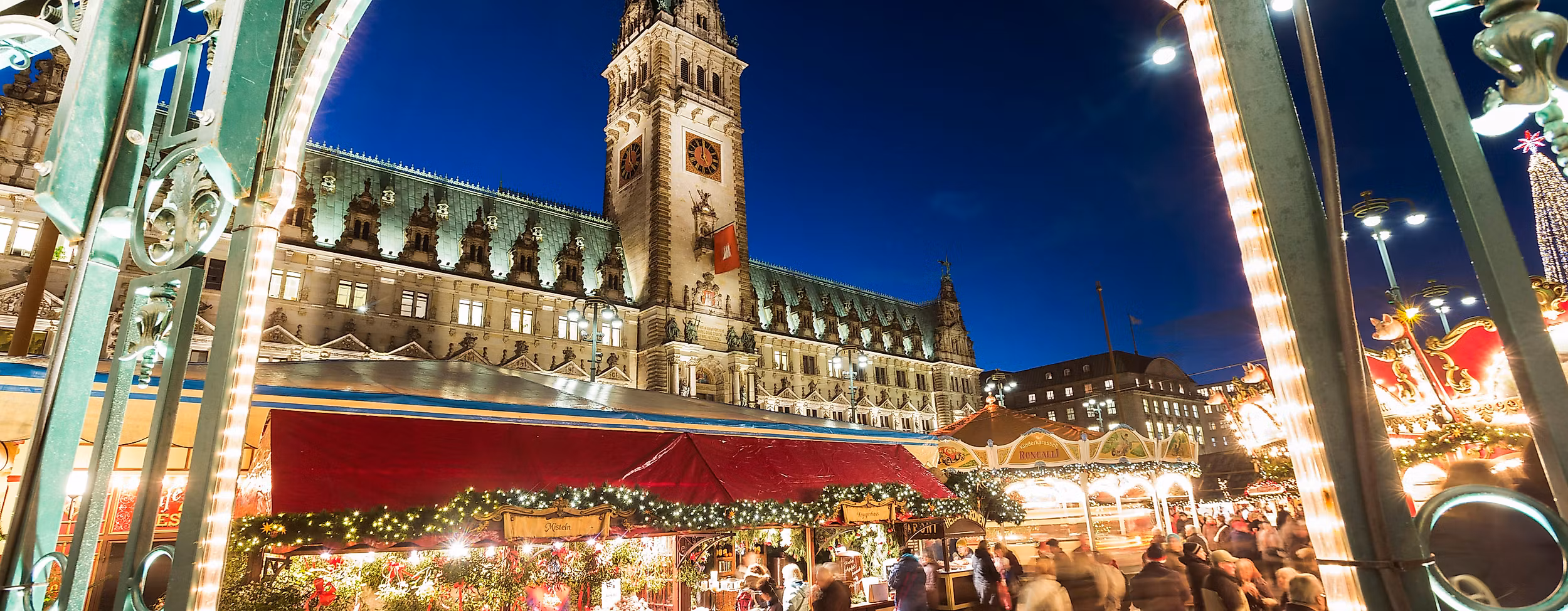 rathaus_weihnachtsmarkt_c-joerg-modrow