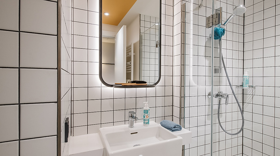 Adagio Access Hamburg: Bathroom