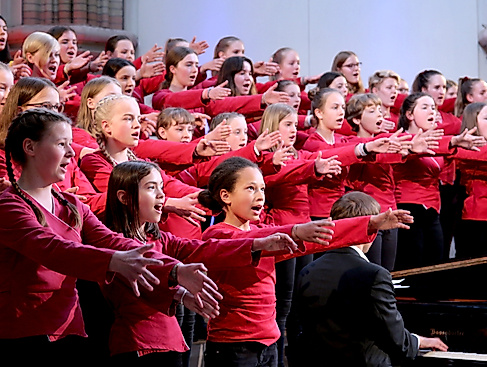 maedchenchor 3 (c) BRump 1,9zu1