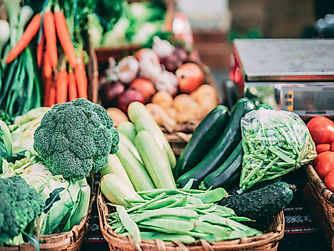 Wochenmarkt-Gemüse(c)inigo-