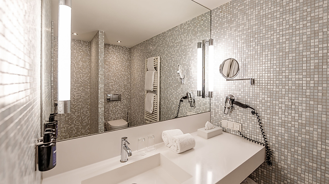 Empire Riverside Hotel Hamburg: Riverside bathroom