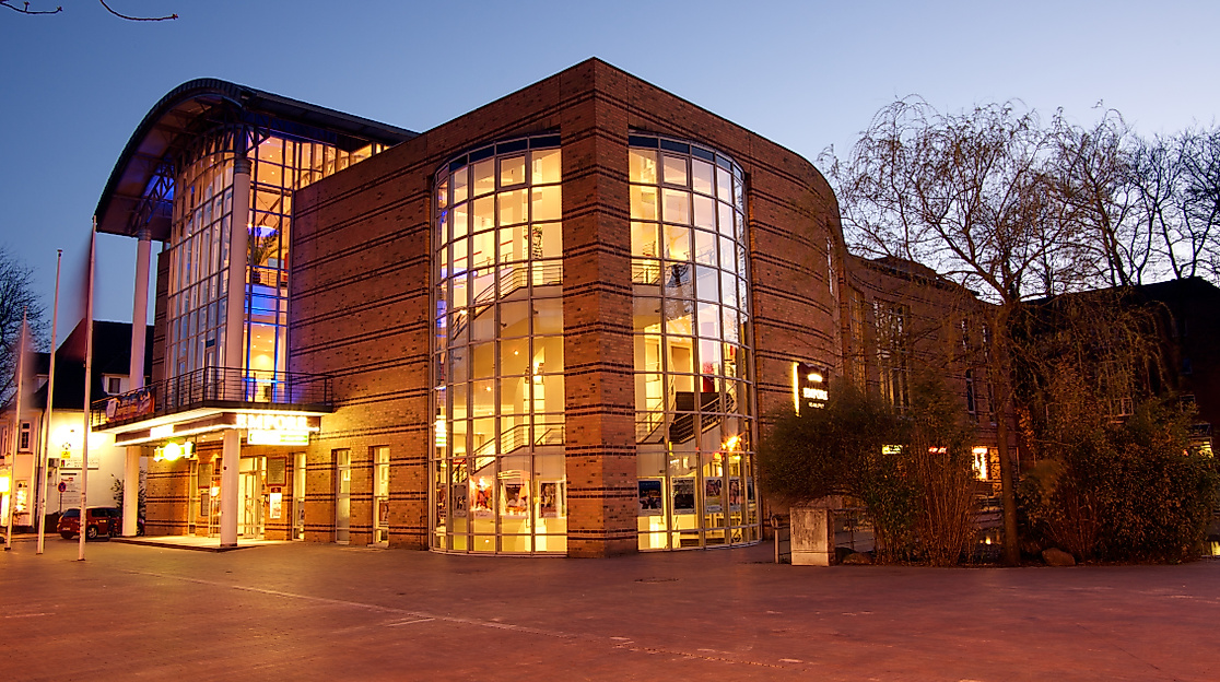 EMPORE Buchholz_01_Abendstimmung aussen_2011