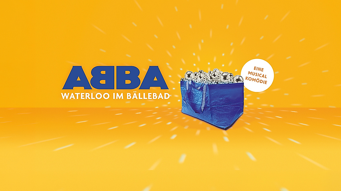ABBA Logo mit blauer Ikea Tasche und Diskokugeln