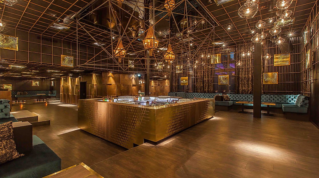 gaga-centerbar-und-sitzecken-c-gaga-club