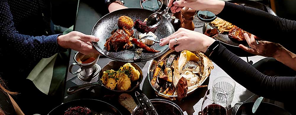 restaurant-heimat_menue-auf-dem-tisch_c-2020_volker-wenslawski