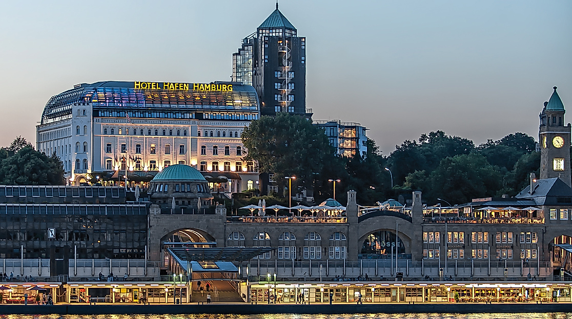 Hotel Hafen Hamburg: Exterior view