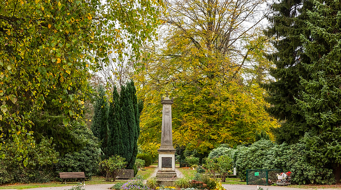lee_maas_timo_sommer_hamburger_norden_friedhof_ohlsdorf_3000px_argb_331
