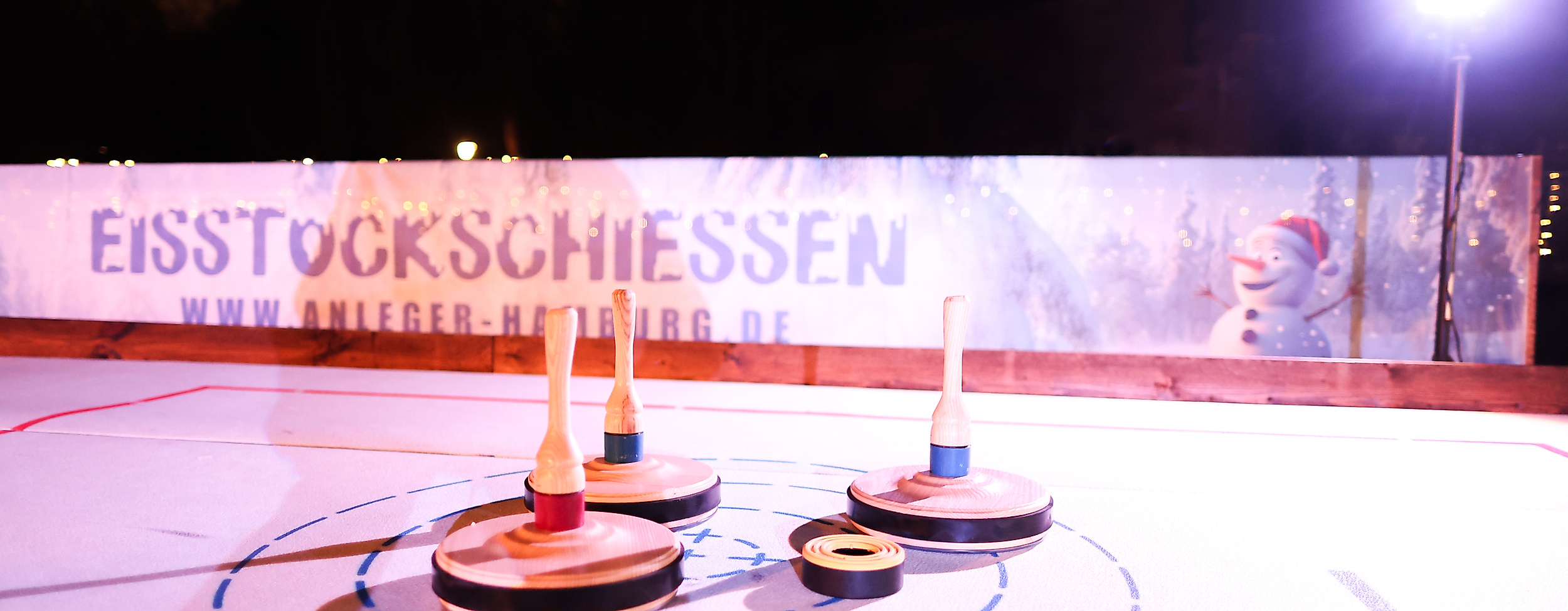 Christmas market at Anleger Hamburg