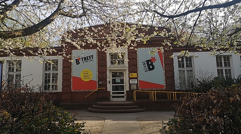 Eingang Frühling 25