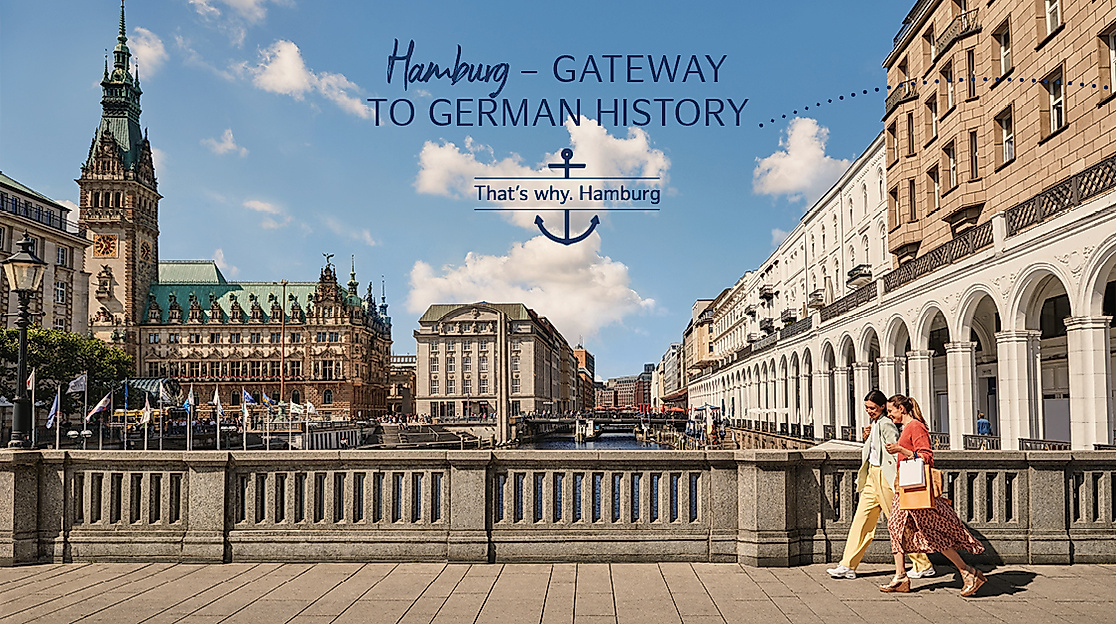 Two women with shopping bags at the Alster Arcades, with Hamburg City Hall in the background and Text:" HAMBURG - GATEWAY TO GERMAN HISTORY". That´s why. Hamburg.