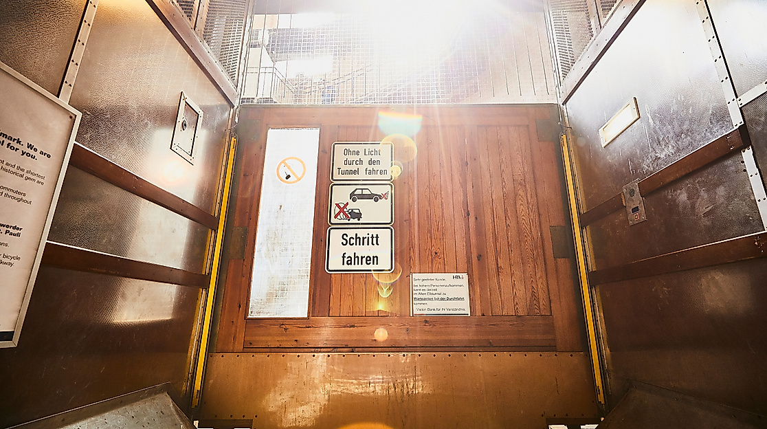 alter-elbtunnel_aufzug_c-julia-schwendner-3