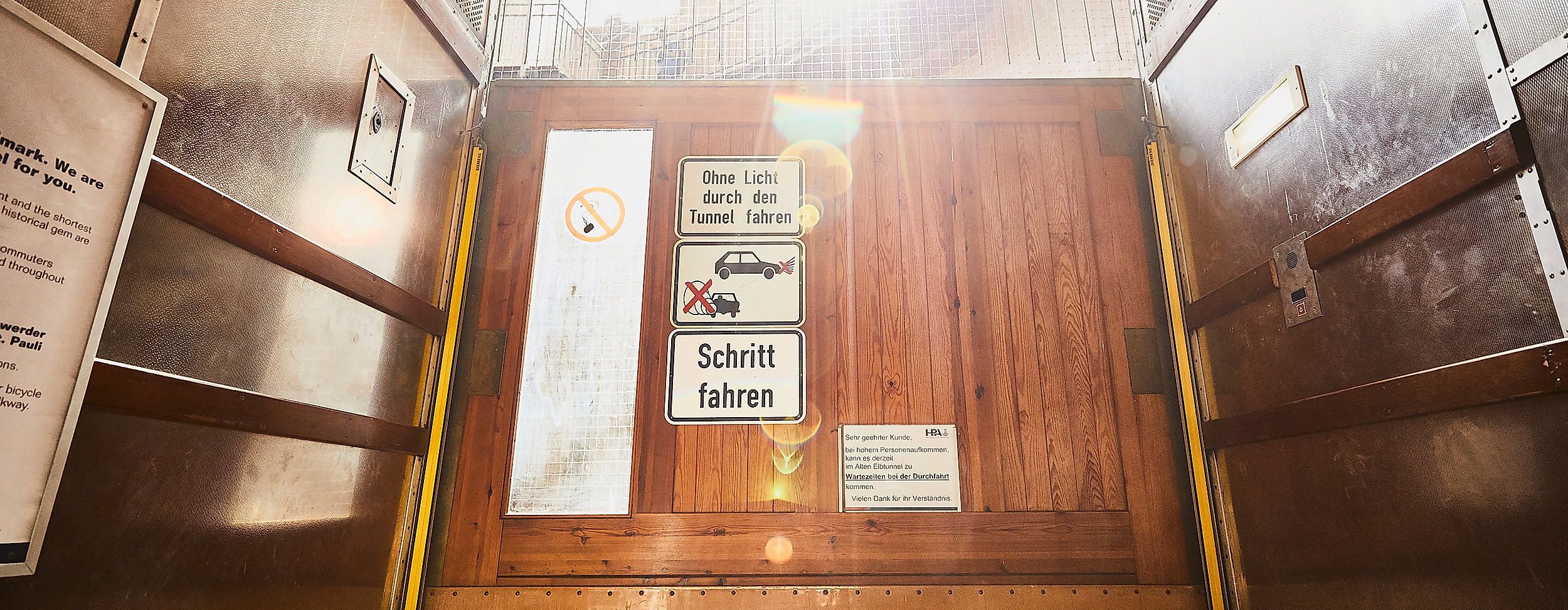 alter-elbtunnel_aufzug_c-julia-schwendner-3