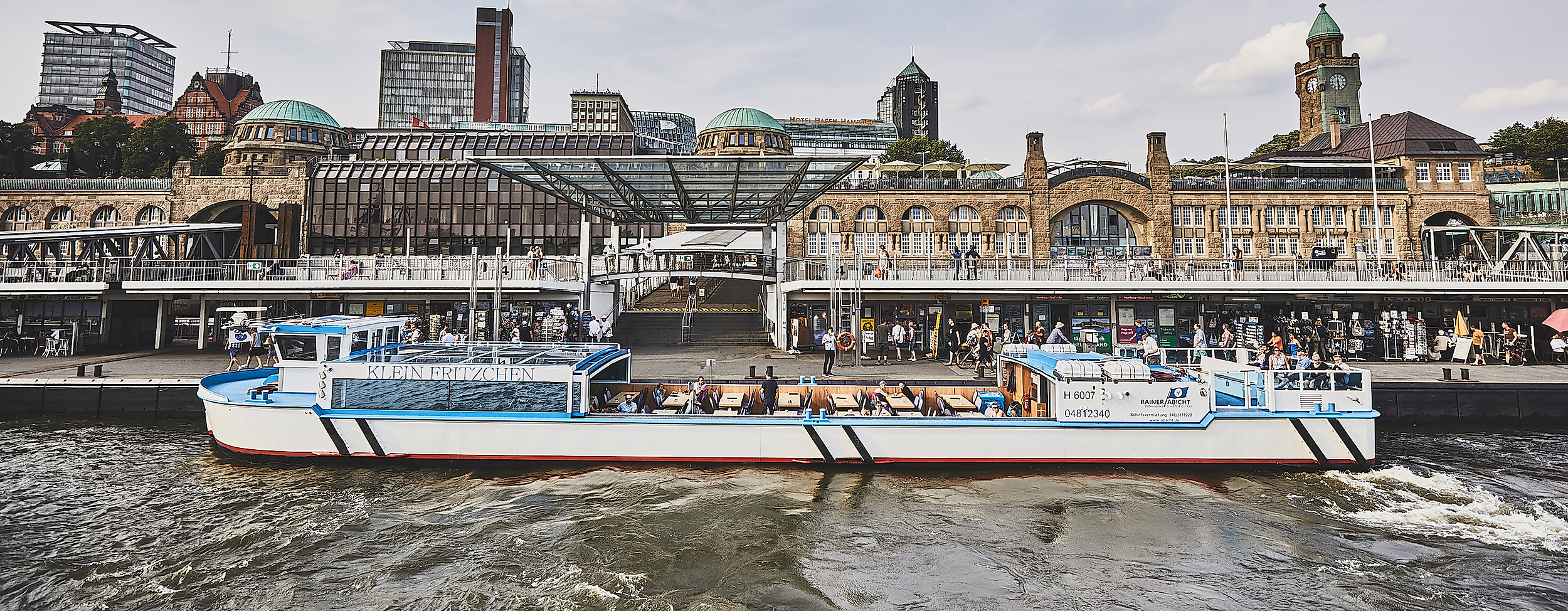 landungsbruecken_wasserseite_c-thisisjulia-photography-6