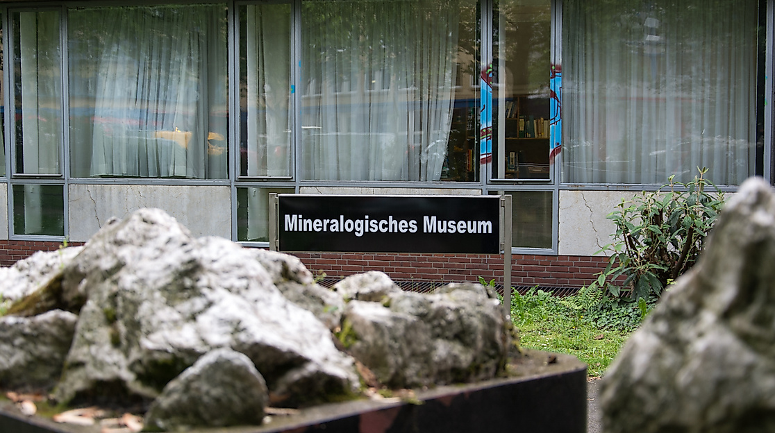 Mineralogisches Museum der Universit+ñt Hamburg_3