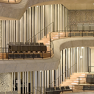 Ausschnitt Sitzreihen im großen Saal der Elbphilharmonie