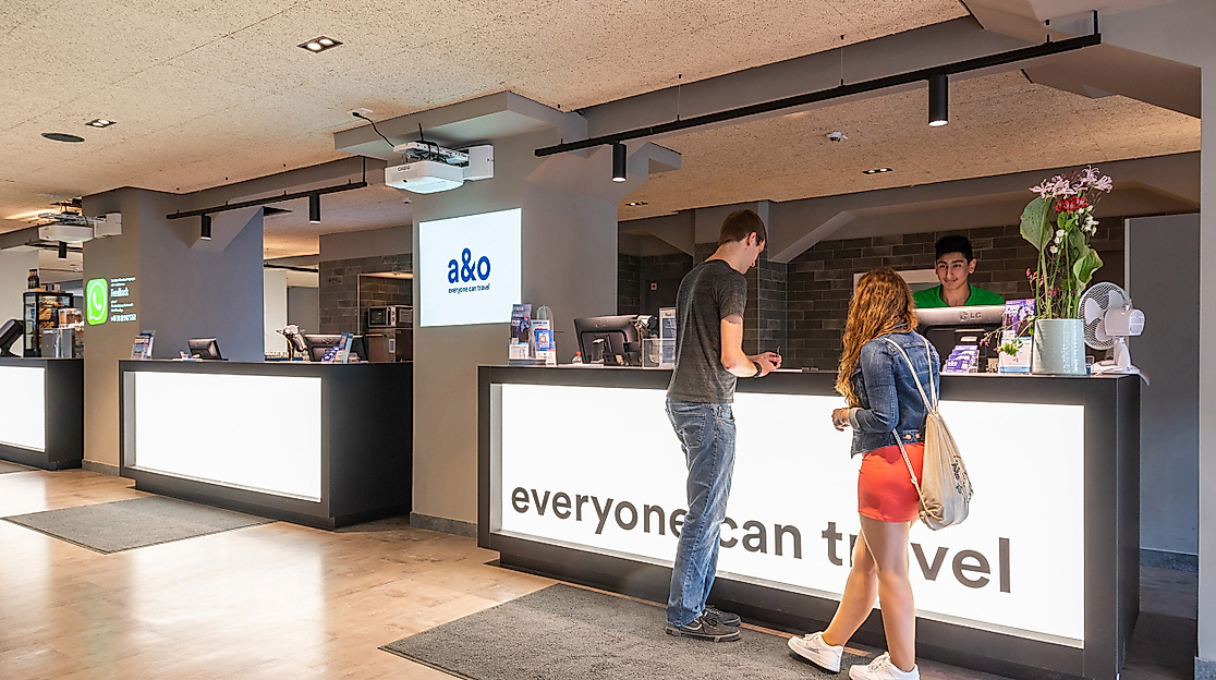 Hotel A&O Hamburg City: Reception