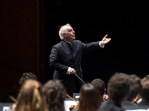 West-Eastern Divan Orchestra / Daniel Barenboim
