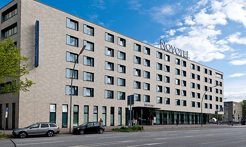 Hotel Novotel Hamburg Alster: Exterior view